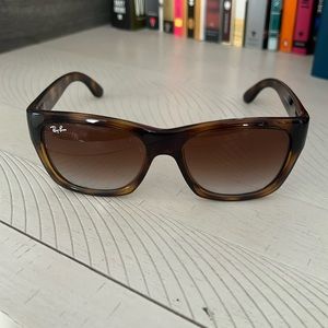 Rayban RB4194 Sunglasses tortoise shell